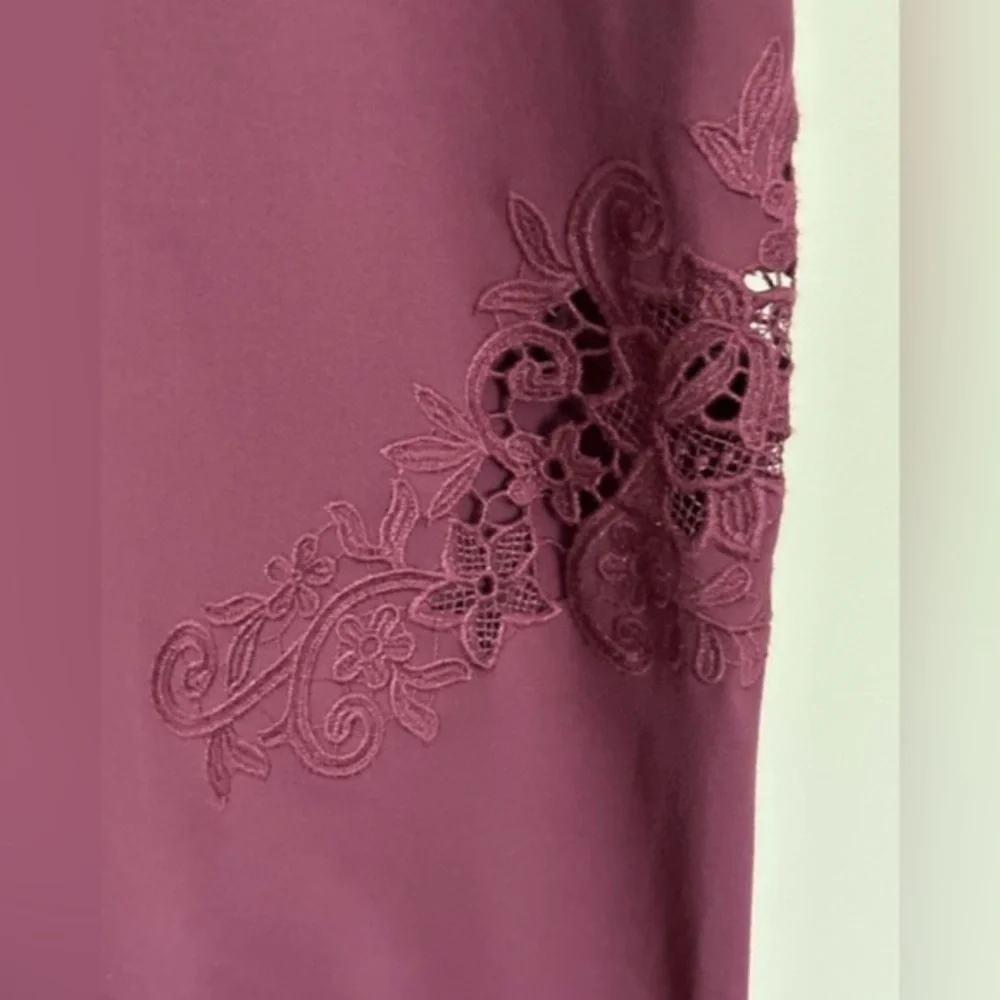 Fabletics Mauve Embroidered Cut Out Leggings medium